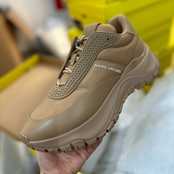 Marc Jacobs Shoes - NWT！NEW! Marc Jacobs The Lazy Runner - Camel/ Unisex -Size: 40, 42, 44, 45